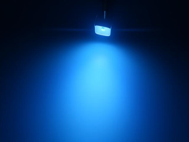 効率的な配光パターンを示す光学制御の概念図